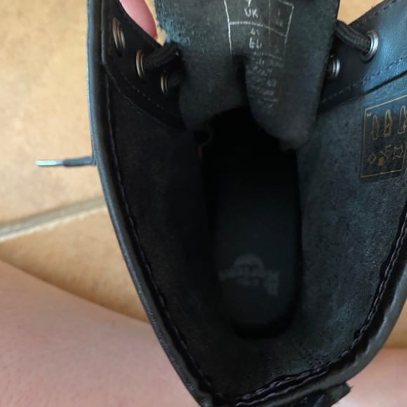 Doc Martens - Picture 6 of 9